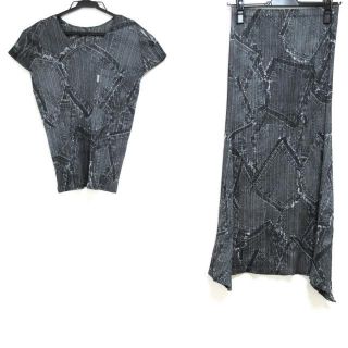 PLEATS PLEASE ISSEY MIYAKE(セット/コーデ ・ ブラック/黒色系 PLEATS PLEASE ISSEY MIYAKE(セット/コーデ ・ ブラック/黒色系