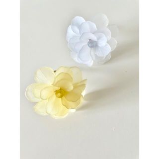 ザラホーム  ナプキンリング　お花(テーブル用品)