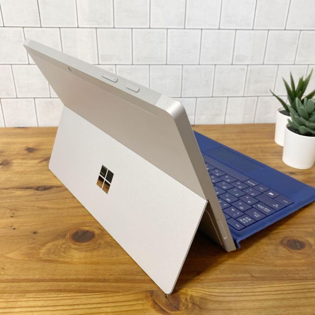 Microsoft(マイクロソフト)の【大人気】Surface3ブルー☘Win11☘SSD128GB☘オフィス搭載 スマホ/家電/カメラのPC/タブレット(ノートPC)の商品写真