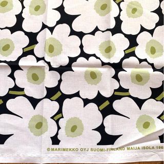 マリメッコ(marimekko)のmarimekko マリメッコ  ミニウニッコ生地　ホワイト　50×37(生地/糸)