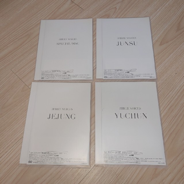 JYJ(ジェイワイジェイ)のJYJ 3HREE VOICES DISK4枚セット エンタメ/ホビーのDVD/ブルーレイ(ミュージック)の商品写真