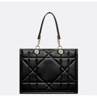 クリスチャンディオール(Christian Dior)の新品 ディオール DIOR ESSENTIAL ミディアムトートバッグ (トートバッグ)