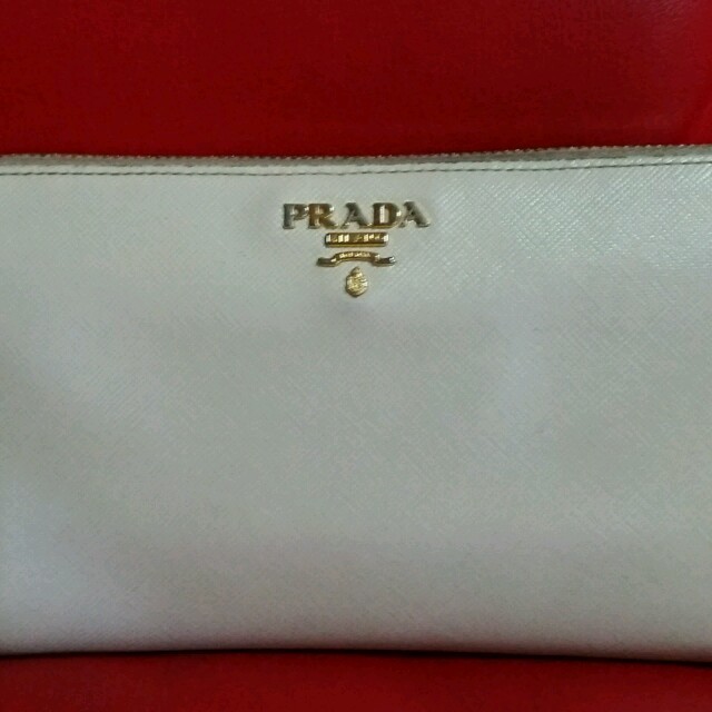 PRADA　限定値下げ