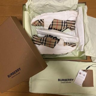 バーバリー(BURBERRY)のBURBERRY  チェック柄　スニーカー　付属品完備(スニーカー)