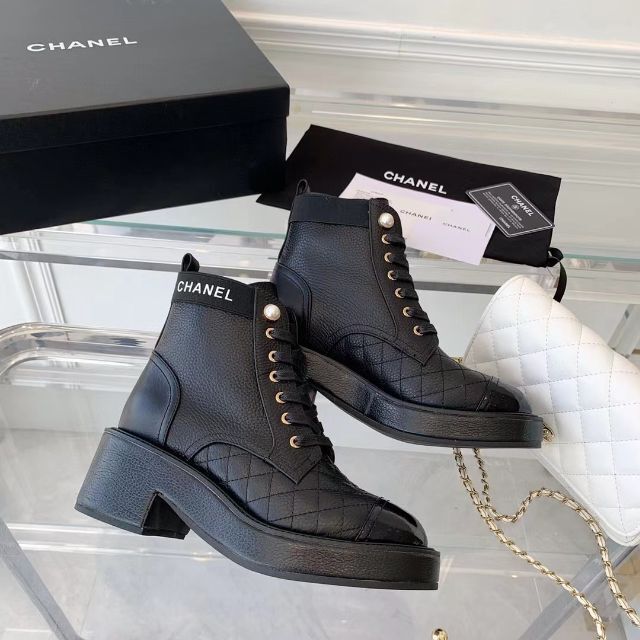 珍しい CHANEL - ショートブーツ シャネル ブーツ - swiss-business