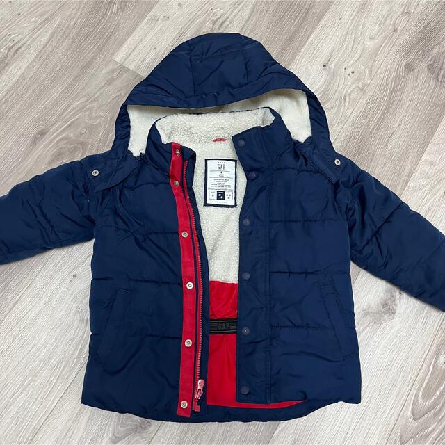 babyGAP(ベビーギャップ)のGAP ダウンジャケット キッズ/ベビー/マタニティのキッズ服男の子用(90cm~)(ジャケット/上着)の商品写真