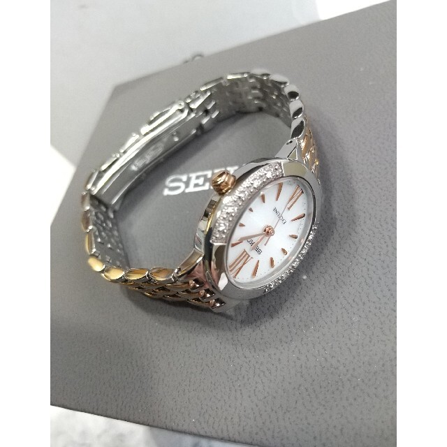 SEIKO(セイコー)のごん様専用 セイコー エクセリーヌ ソーラー 美品 10Pダイヤモンドレディース レディースのファッション小物(腕時計)の商品写真