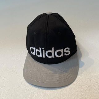 アディダス(adidas)のadidas アディダス　黒　緑　キャップ(キャップ)