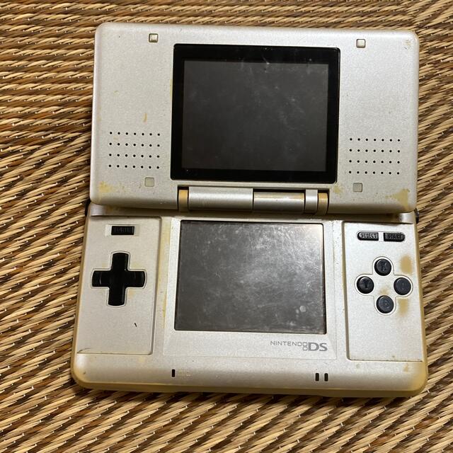 Nintendo DS  本体 エンタメ/ホビーのゲームソフト/ゲーム機本体(携帯用ゲーム機本体)の商品写真