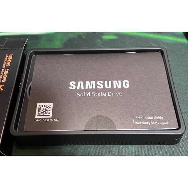 SAMSUNG(サムスン)のSamsung 870 EVO 1TB SATA 2.5インチ 内蔵 SSD スマホ/家電/カメラのPC/タブレット(PCパーツ)の商品写真