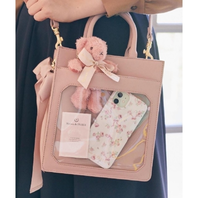 Maison de FLEUR(メゾンドフルール)の【ルミネ池袋限定】新品♡メゾンドフルール♡クリアポケットショルダーバッグ♡3色有 レディースのバッグ(ショルダーバッグ)の商品写真