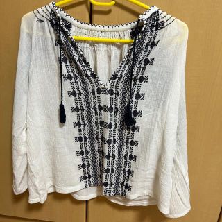 トゥデイフル(TODAYFUL)のtodayful  Smocking Embroidery Blouse(シャツ/ブラウス(長袖/七分))