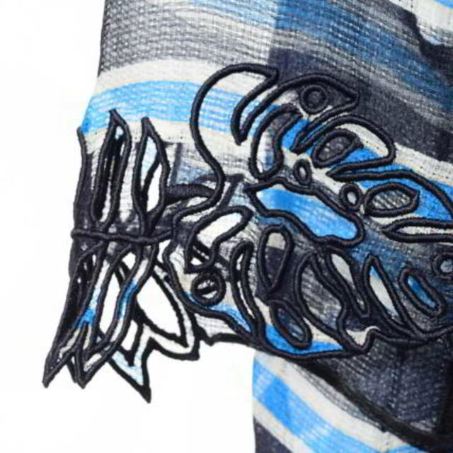 FENDI(フェンディ)のFENDI ストライプ シアー シャツブラウス レディースのトップス(シャツ/ブラウス(半袖/袖なし))の商品写真
