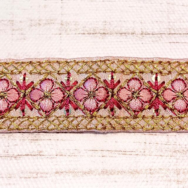 インド刺繍リボン フリルチュールリボン ハギレセット 合計1.7m以上 ピンク系 ハンドメイドの素材/材料(各種パーツ)の商品写真
