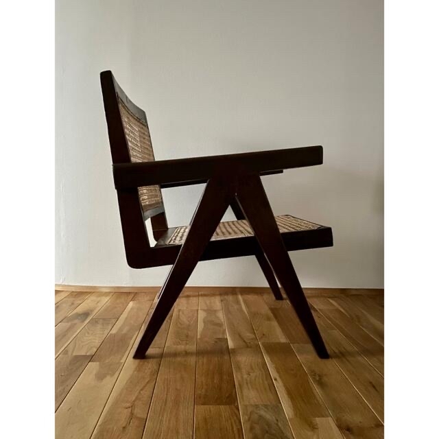 Cassina(カッシーナ)のピエールジャンヌレ　pierrejeanneret イージーチェアヴィンテージ  インテリア/住まい/日用品の椅子/チェア(ダイニングチェア)の商品写真