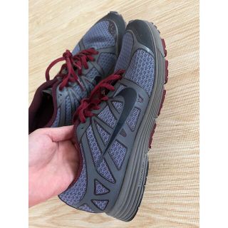 【美品】 NIKE UNDERCOVER アンダーカバー 487343-440