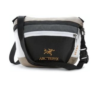 アークテリクス(ARC'TERYX)のラスト1点　ビームス別注　アークテリクス　マンティス2(ボディーバッグ)