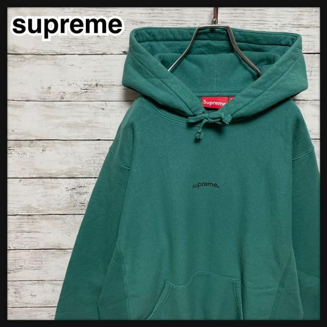 ビッグロゴ Supreme 希少カラー 肉厚パーカーの通販 by しーな ...