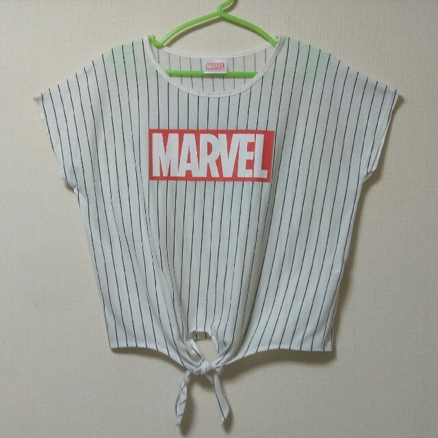 HONEYS(ハニーズ)のMARVELロゴ  ゆったり Tシャツ レディースのトップス(Tシャツ(半袖/袖なし))の商品写真