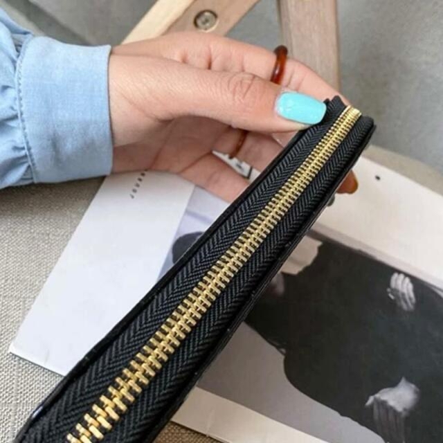 長財布　ラウンド　ファスナー　ブラック　編み込み　革 レディースのファッション小物(財布)の商品写真