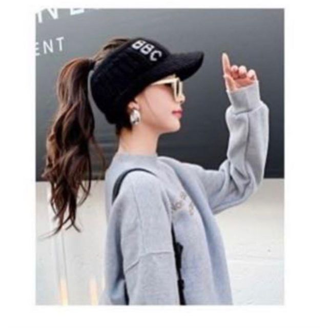 ニット帽 サンバイザー ゴルフ 帽子  レディース ブラック ゴルフ帽子 韓国 レディースの帽子(ニット帽/ビーニー)の商品写真