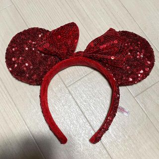 ディズニー(Disney)のディズニー カチューシャ スパンコール 赤(カチューシャ)