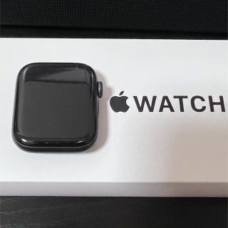 アップルウォッチ(Apple Watch)のApple Watch SE（GPSモデル）44mmスペースグレイ(腕時計(デジタル))