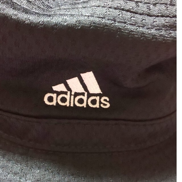 adidas(アディダス)の(値下げ)アディダス 黒ハット レディースの帽子(ハット)の商品写真