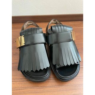 美品 MARNI マルニ 定番 フスベット 35 黒/チャコールグレー