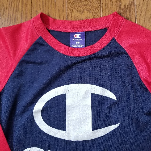 Champion(チャンピオン)のChampion長袖Tシャツ　140cm キッズ/ベビー/マタニティのキッズ服男の子用(90cm~)(Tシャツ/カットソー)の商品写真