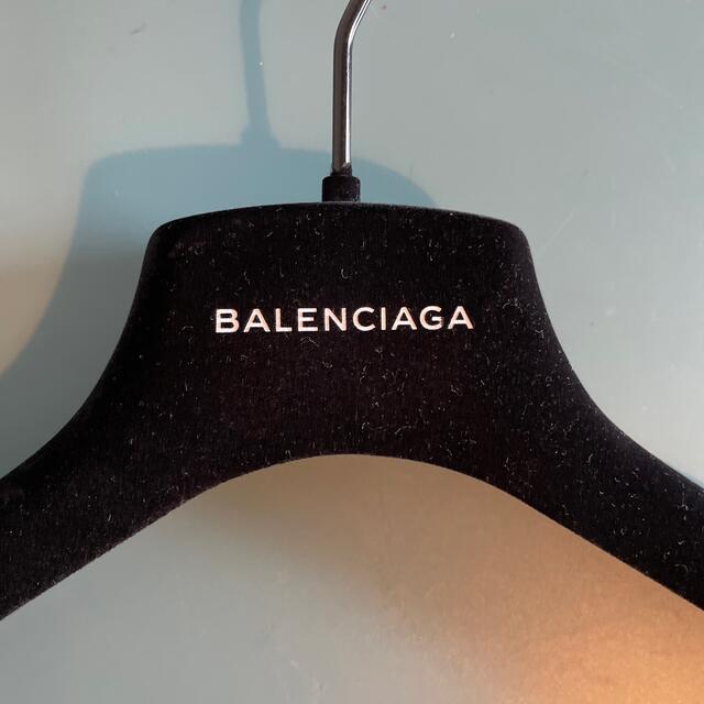 Balenciaga(バレンシアガ)の非売品 バレンシアガ BALENCIAGA ハンガー  インテリア/住まい/日用品の収納家具(押し入れ収納/ハンガー)の商品写真