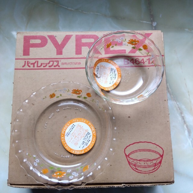 Pyrex(パイレックス)のカスタードカップ インテリア/住まい/日用品のキッチン/食器(食器)の商品写真