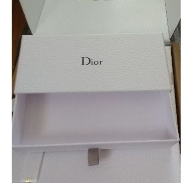 Christian Dior(クリスチャンディオール)のDiorギフトボックス2点 インテリア/住まい/日用品のオフィス用品(ラッピング/包装)の商品写真