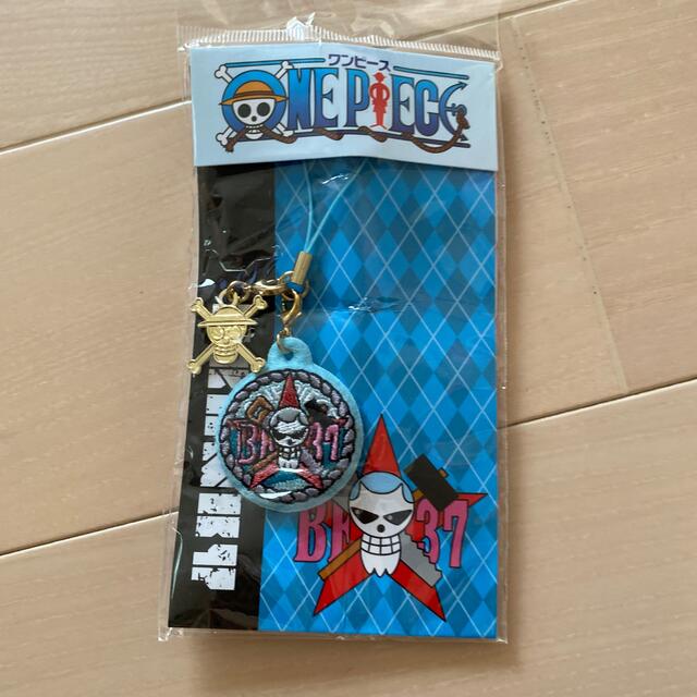 ONE PIECE(ワンピース)のワンピース メタルチャーム付ストラップ エンタメ/ホビーのアニメグッズ(ストラップ)の商品写真