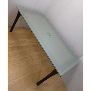 カリモクカグ(カリモク家具)のカリモク　ダイニングテーブル　ゆったり4人掛け　オーク材　ガラステーブル(ダイニングテーブル)