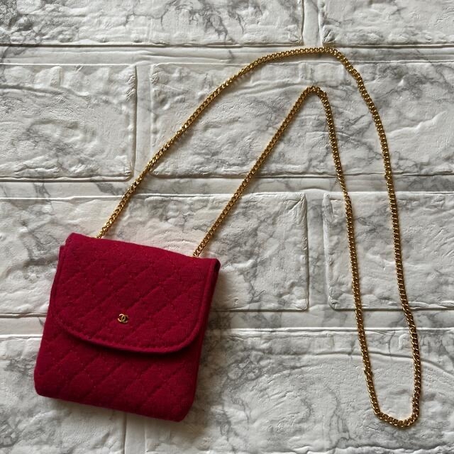 81%OFF!】 CHANELシャネルマトラッセsignaturebagネックレスポーチミニ
