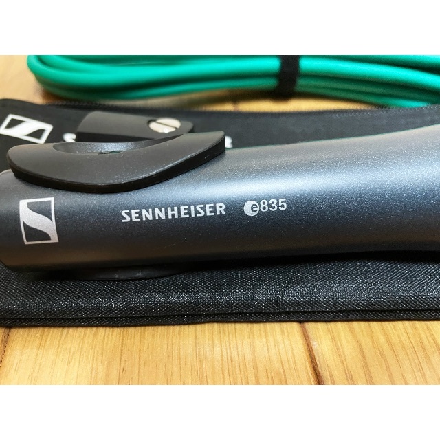 SENNHEISER(ゼンハイザー)のゼンハイザーe835 ダイナミックマイクとマイクケーブルセット 楽器のレコーディング/PA機器(マイク)の商品写真