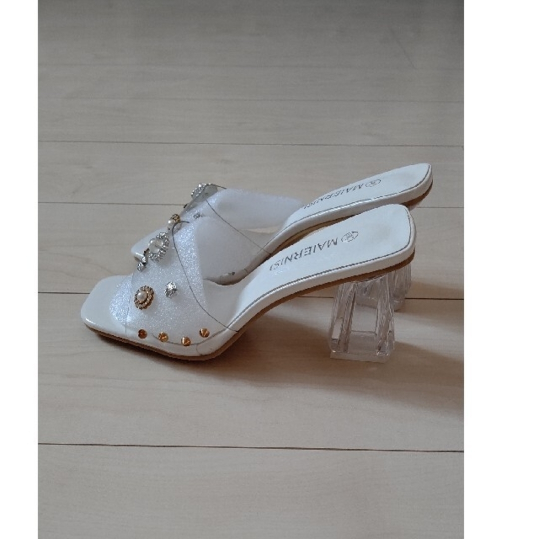 新品☆キラキラスタッズ☆クリアサンダル☆ 24cmﾋｰﾙ８cm レディースの靴/シューズ(サンダル)の商品写真