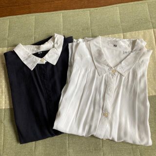 ユニクロ(UNIQLO)の最終お値下げ　ユニクロ　半袖ブラウス　色違い　２枚セット(シャツ/ブラウス(半袖/袖なし))