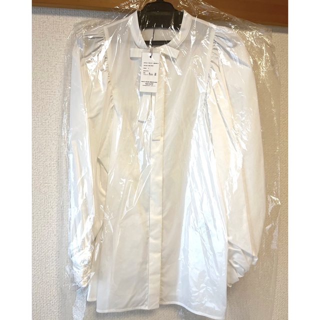 【yori ヨリ】リボンパフスリーブシャツ　ホワイト　新品未使用