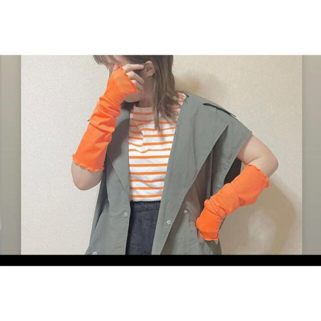 しまむら(シマムラ)のアームカバー★アームウォーマー　ハシメロー　オレンジ レディースのファッション小物(手袋)の商品写真