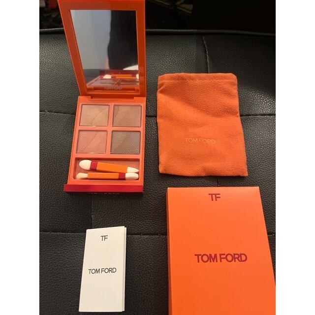 TOM FORD(トムフォード)のトムフォード　アイカラー　クォード　限定　完売品　BP01 ベル　ド　ベジュ コスメ/美容のベースメイク/化粧品(アイシャドウ)の商品写真