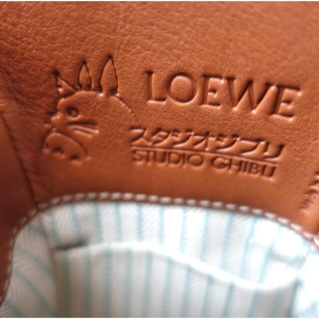 LOEWE(ロエベ)のLOEWE ハンモック トトロ ミニ 限定品　ドローストリング　ジブリ レディースのバッグ(ショルダーバッグ)の商品写真