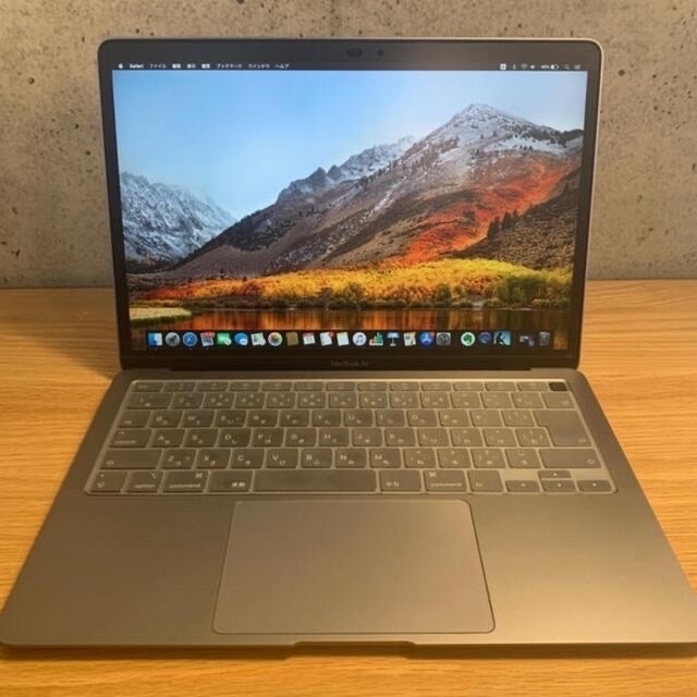 Apple(アップル)のMacbook Air 2020 スペースグレー スマホ/家電/カメラのPC/タブレット(ノートPC)の商品写真