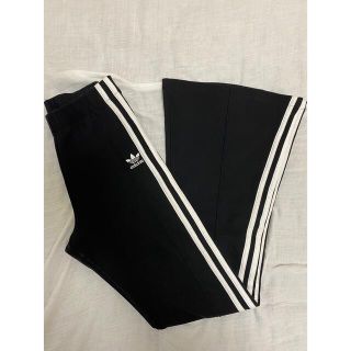 アディダス(adidas)のadidasフレアスウェットパンツ(トレーニング用品)