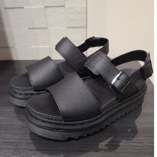 ドクターマーチン(Dr.Martens)のプー様　専用です。Dr.Martens　VOSS, BLACK(サンダル)