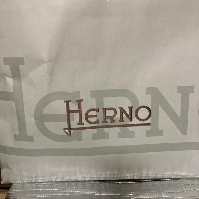 HERNO(ヘルノ)のHERNO紙袋２枚 レディースのバッグ(ショップ袋)の商品写真