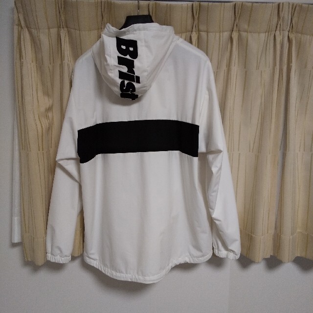 20ss fcrb「COCA-COLA HALF ZIP ANORAK」ホワイト ナイロン 20ss fcrb「COCA-COLA HALF ZIP ANORAK」ホワイト ナイロン