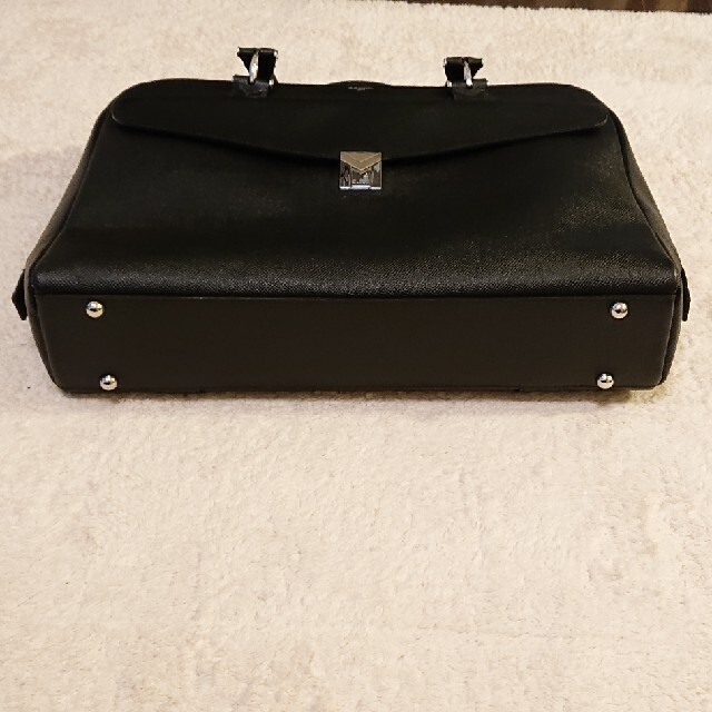 PELLE MORBIDA(ペッレ モルビダ)のPELLE MORBIDA ペッレモルビダ ブリーフバッグ(１室タイプ) 黒 メンズのバッグ(ビジネスバッグ)の商品写真