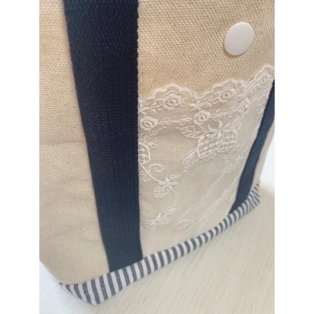 ハンドメイド♡小さめトートバッグ　いちごレース ハンドメイドのファッション小物(バッグ)の商品写真